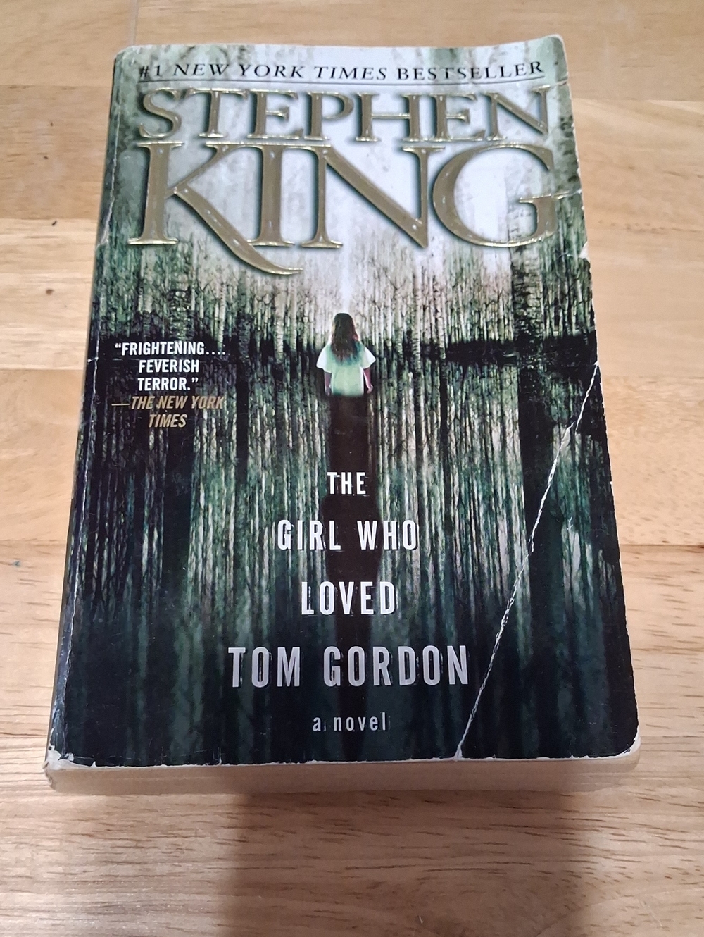 The Girl Who Loved Tom Gordon - Green Book Cover Pocket Book Edition 2000